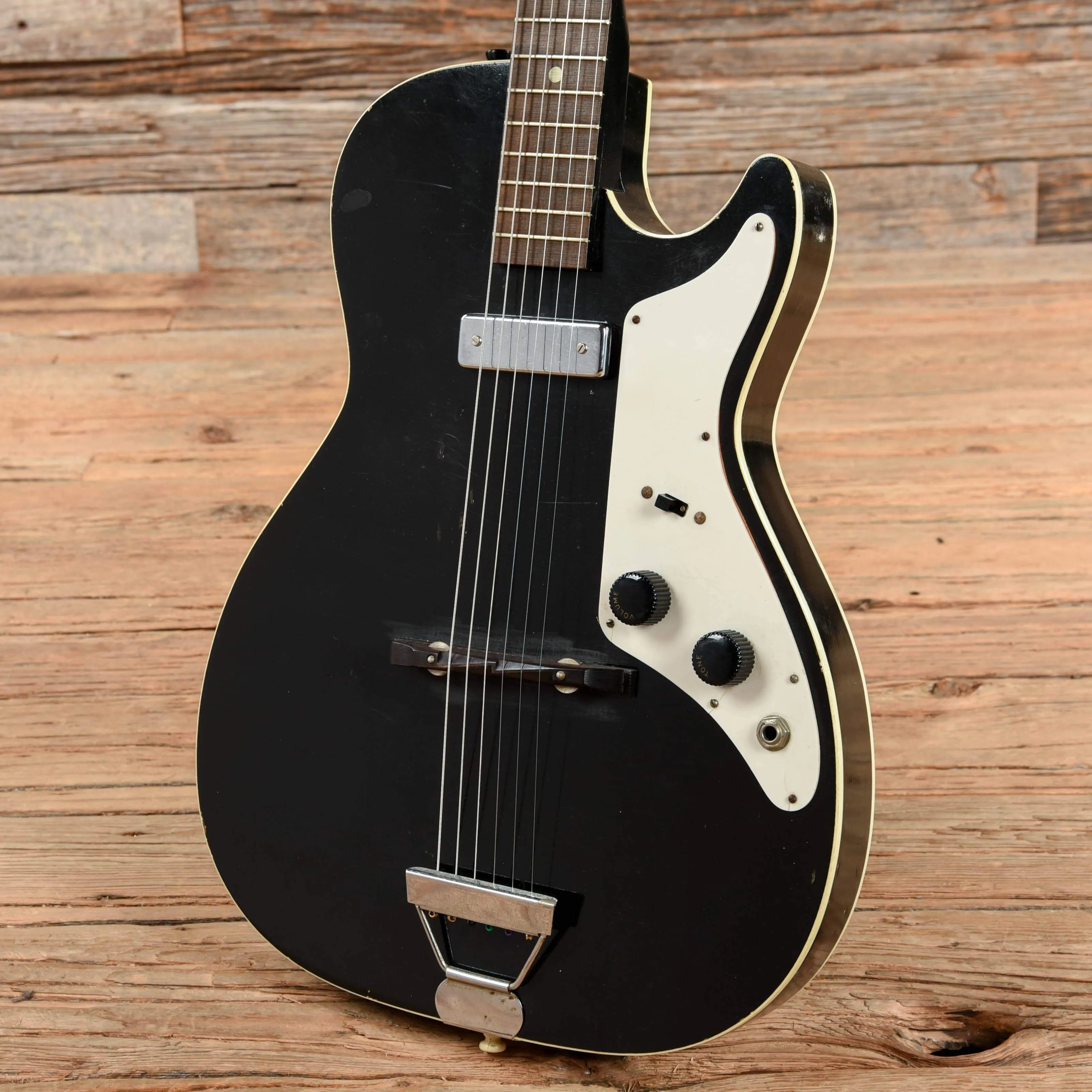 Alden Single Pickup Black 1964