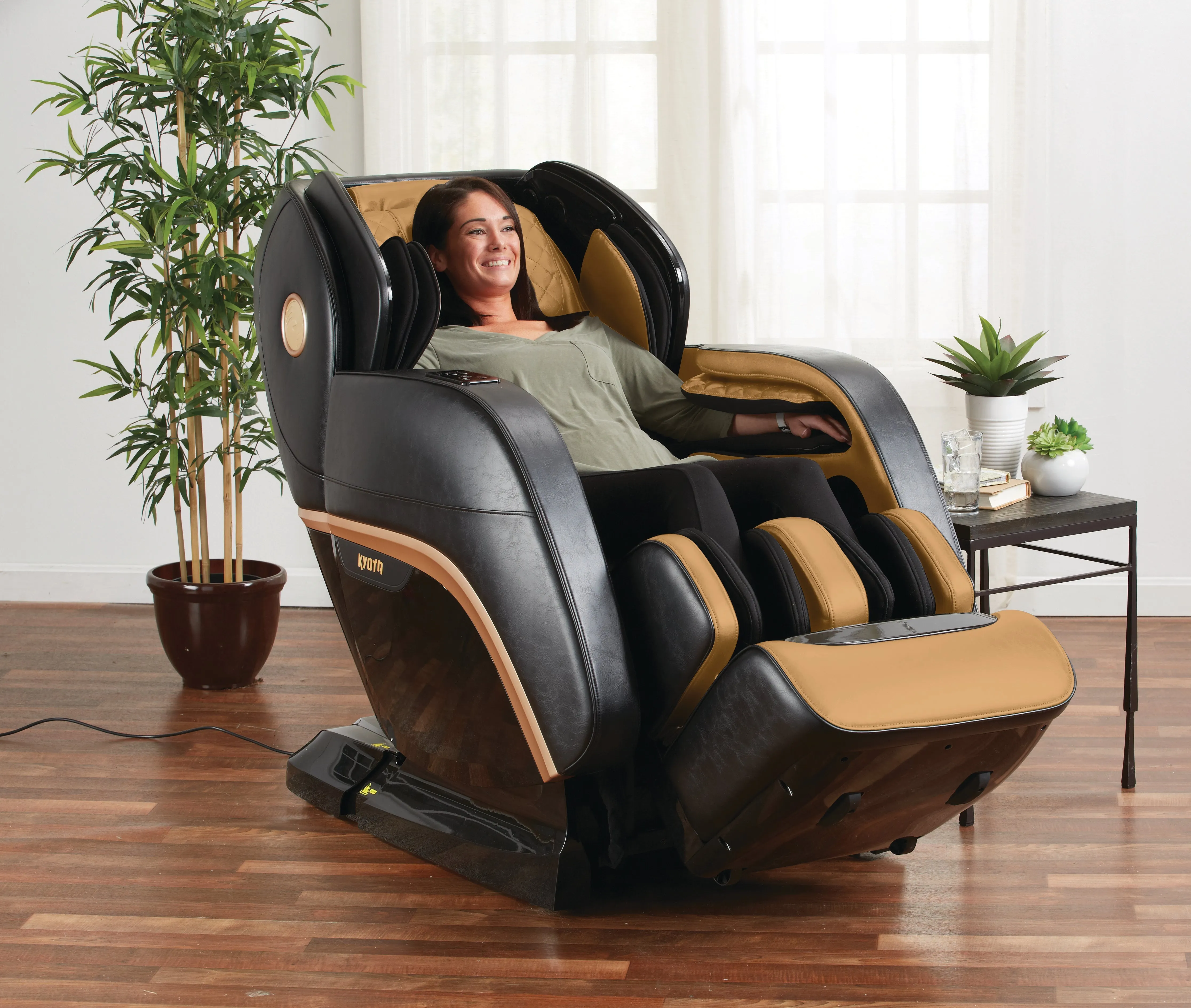 Kyota Kokoro M888 4D Massage Chair (Certified Pre-Owned)